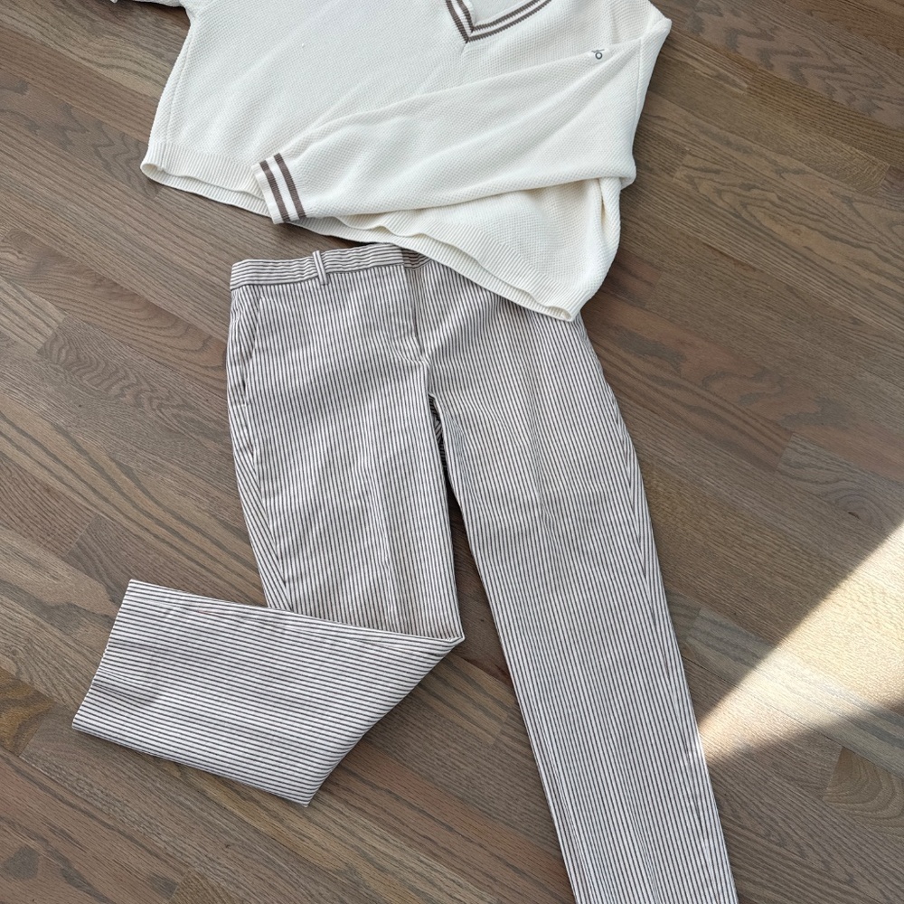 Theory flat front ankle pants w/pinstripes - cream size 4 - Picture 9 of 9